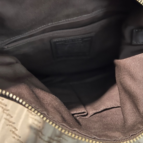 Coach shoulder purse/coach bag - Picture 4 of 6